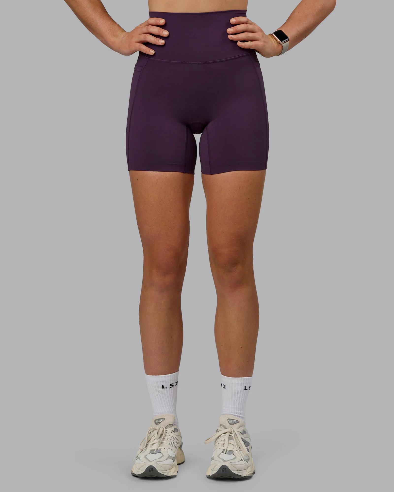 Elixir Ultra High-Rise 6" Short Pockets - Midnight Plum