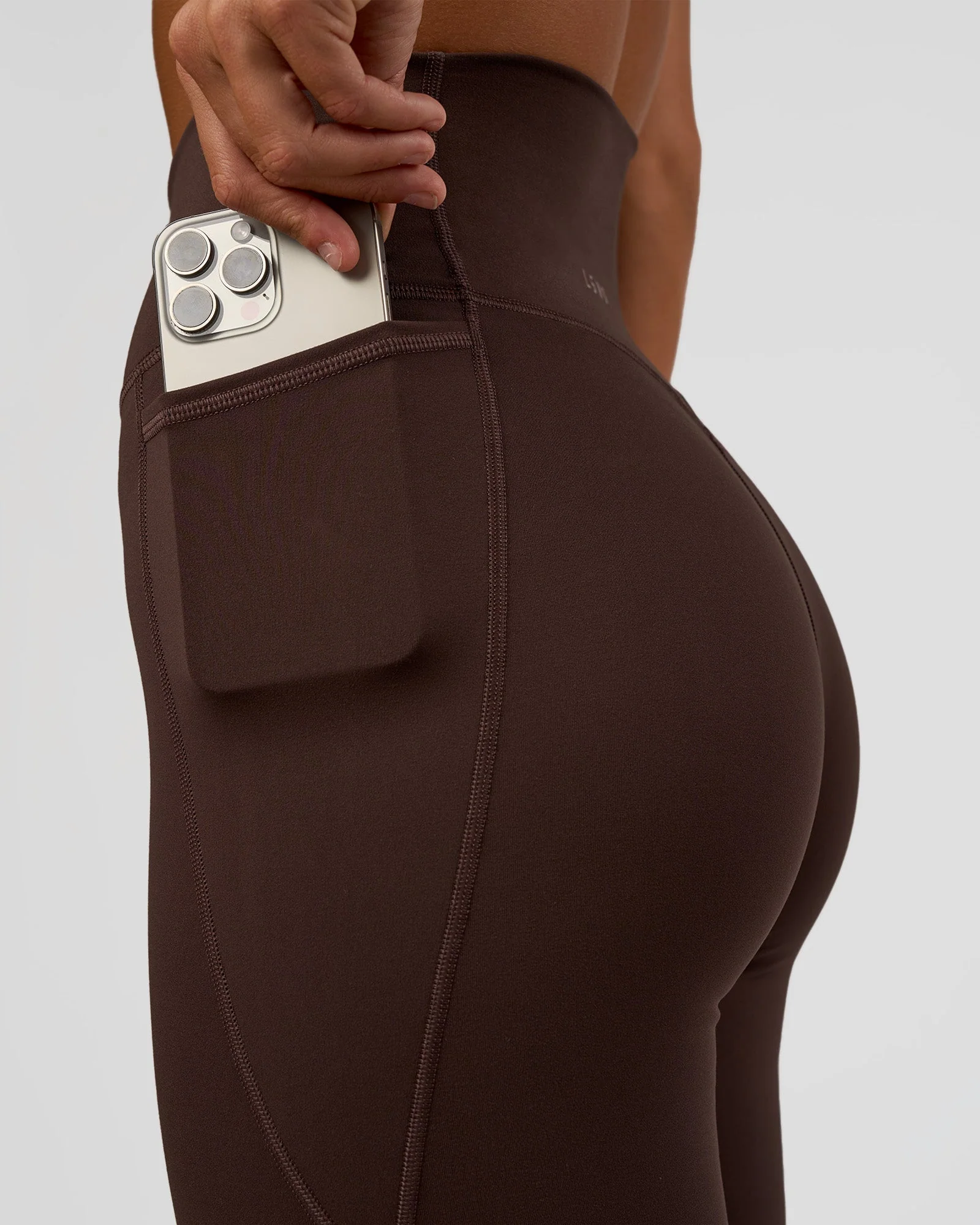 Fusion V-Contour Ultra High-Rise Full Length Legging Pockets - Hot Chocolate - Image 3