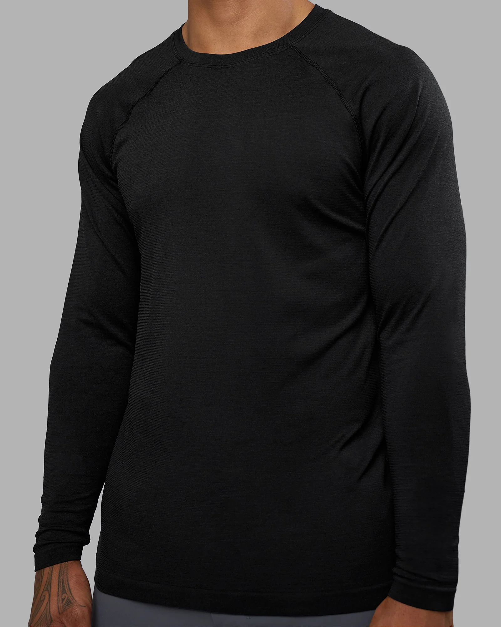 AeroFLX+ Seamless Long Sleeve Tee - Black Marl - Image 7